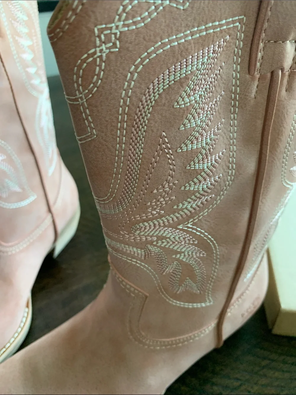 FRYE AND CO. Irlene Short Deco Stitch Dusty PinkLeather Western Ankle Boots